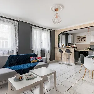 Bel Spacieux Et Confortable En Centre Ville , Saint-Etienne (Loire) France